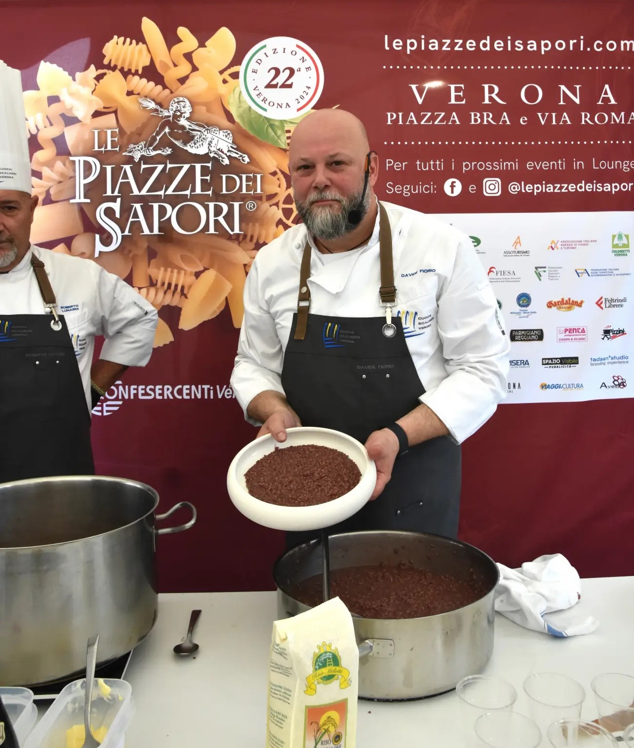 Lo chef Davide Fiorio ha presentato il “Risotto all’Amarone della Valpolicella” a “Le Piazze dei Sapori” a Verona