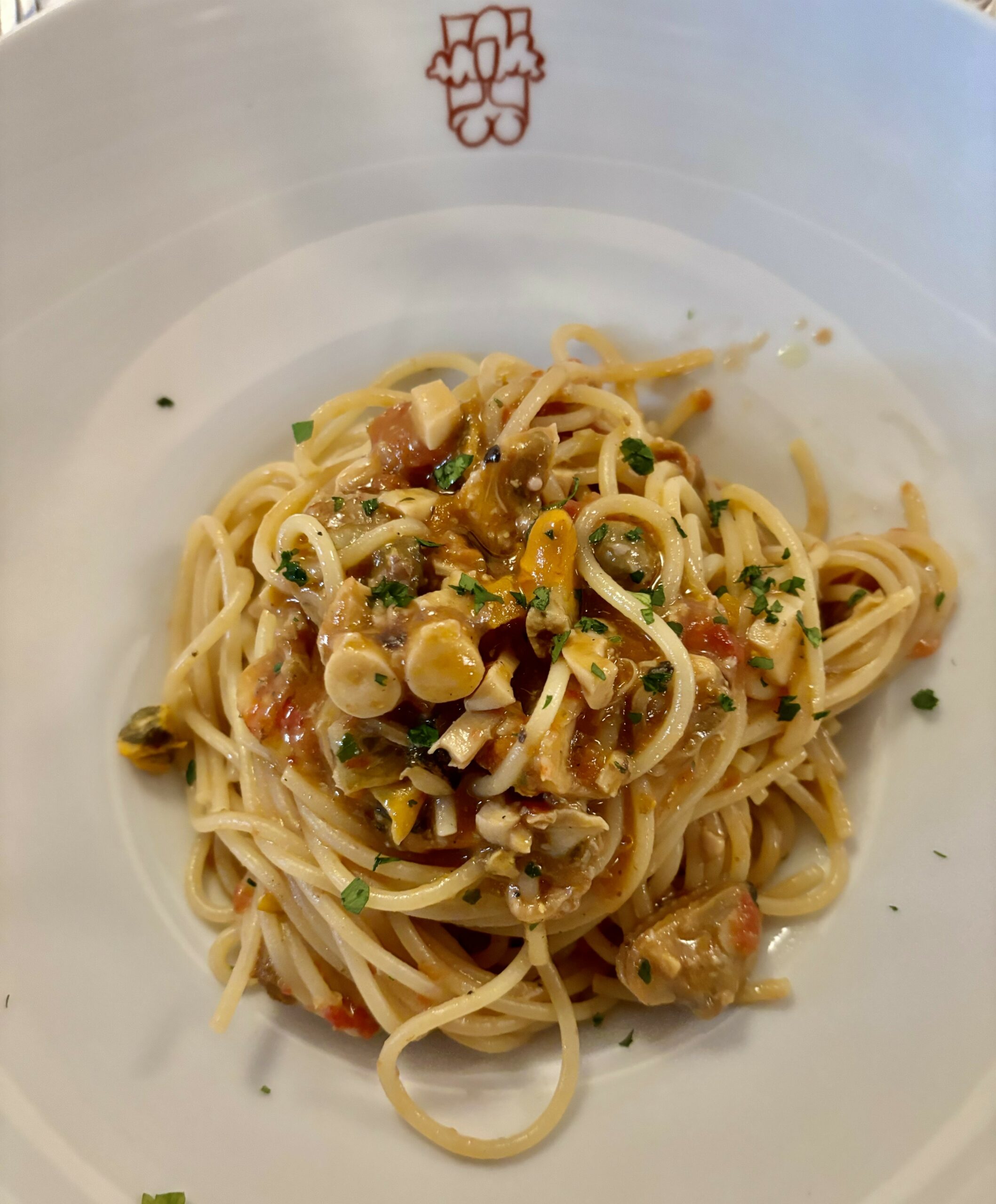 Spaghetti in Cassopipa con sugo ai frutti di mare