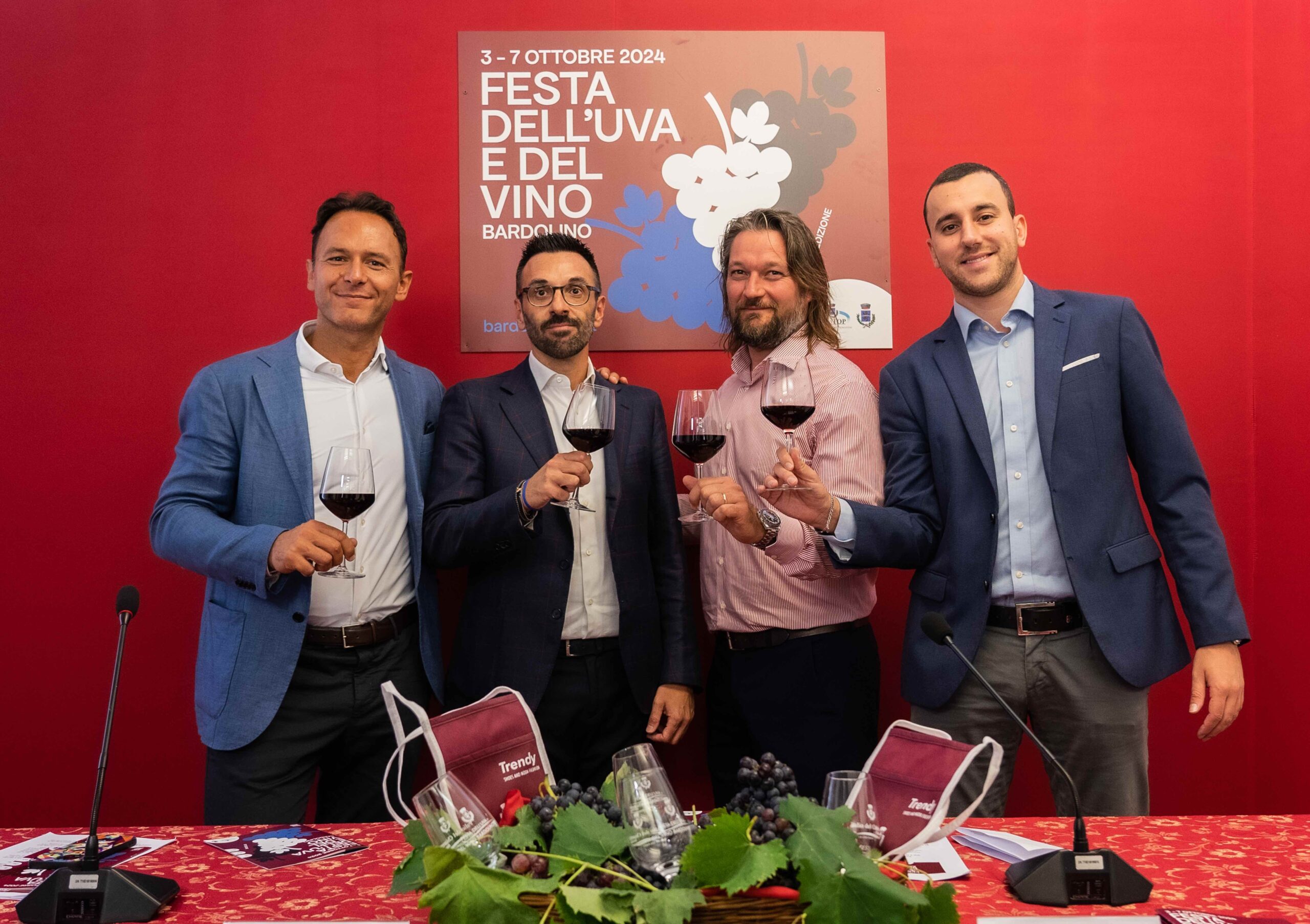 Sul lungolago di Bardolino si celebra il vino Bardolino, dal 3 al 7 ottobre