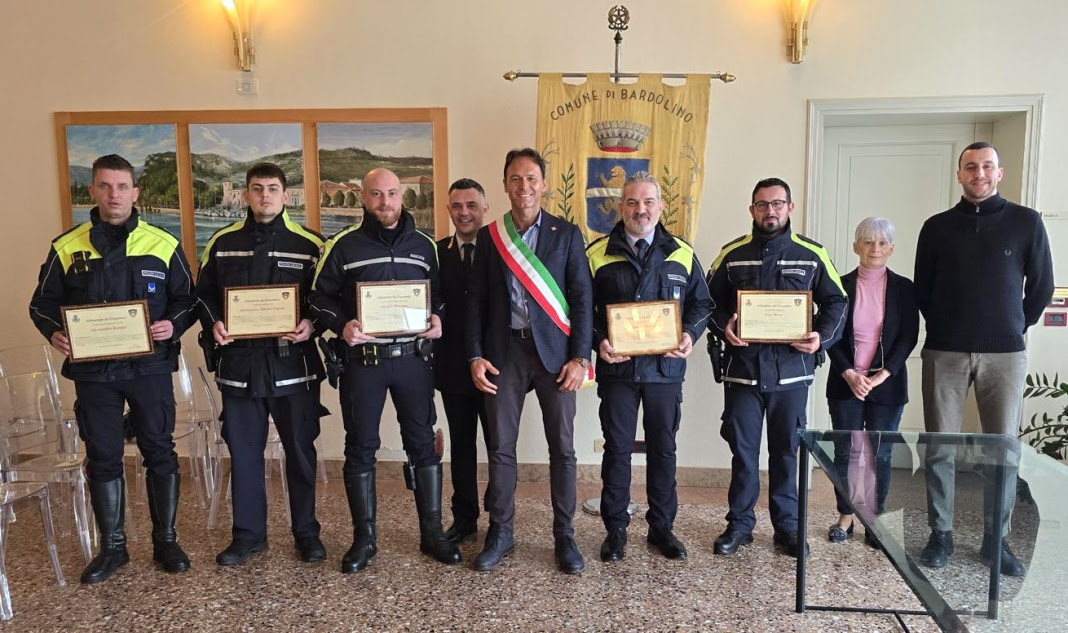 Bardolino – Premiati cinque agenti della Polizia locale 